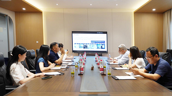 湖北省李四光研究会理事长胡道银一行参访新葡的京集团8814vip光电